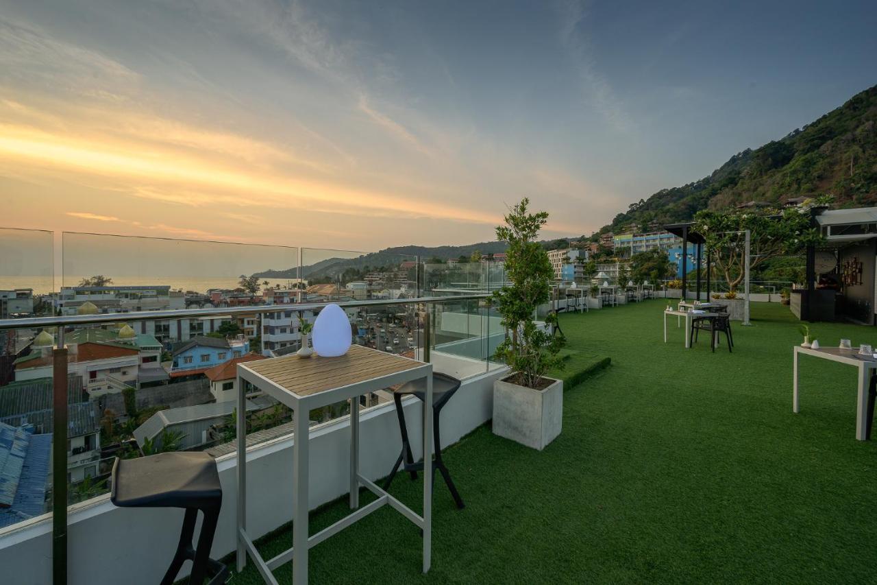 Zenseana Resort & Spa - Sha Plus Patong Eksteriør billede Rooftop bar
